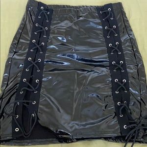 Tie-Up Skirt